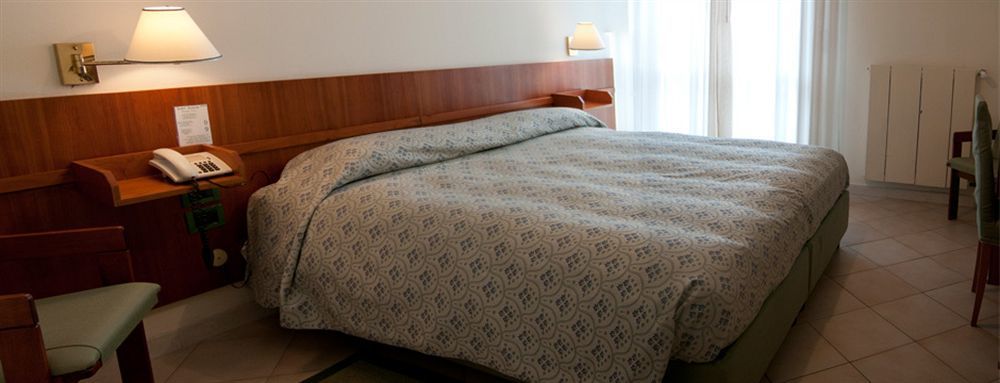 Hotel Boston Livorno Dış mekan fotoğraf