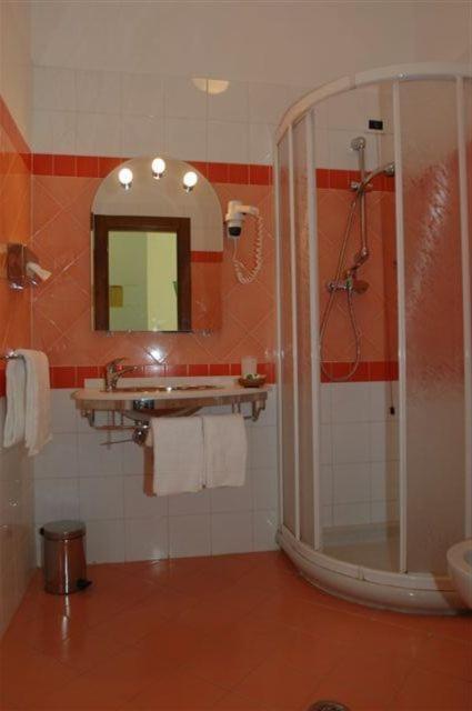 Hotel Boston Livorno Dış mekan fotoğraf